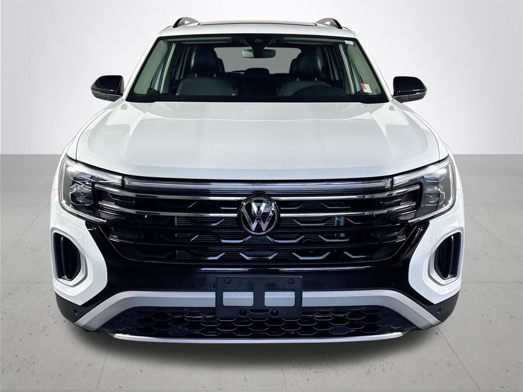 2024 Volkswagen Atlas Peak Edition SE Technology photo 3