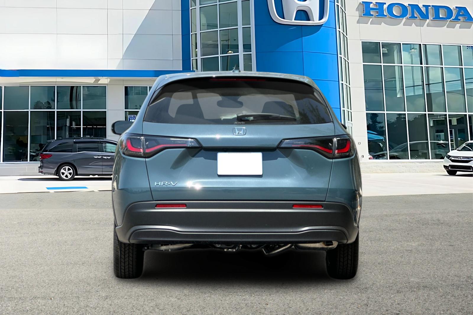 2026 Honda HR-V LX photo 3