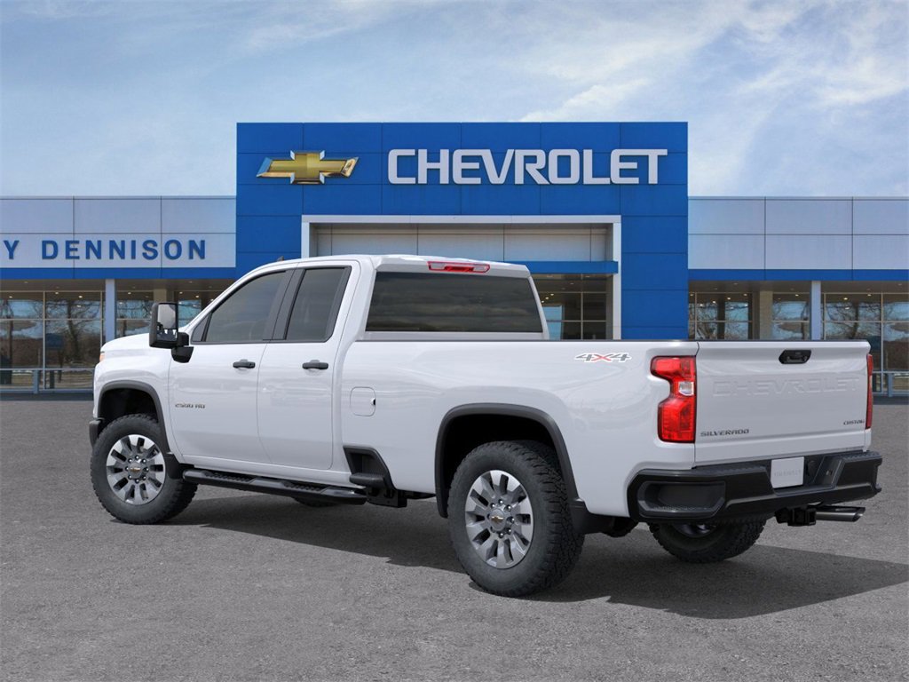 2026 Chevrolet Silverado 2500HD Custom photo 3