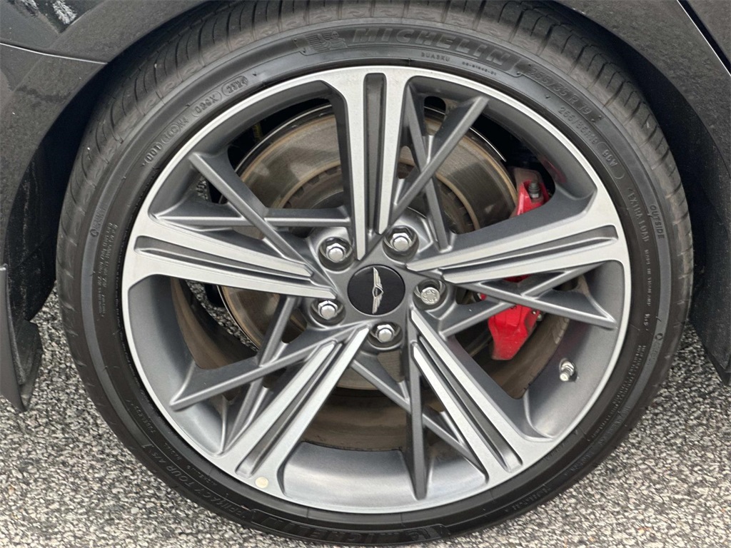 2025 Genesis G70 2.5T photo 10