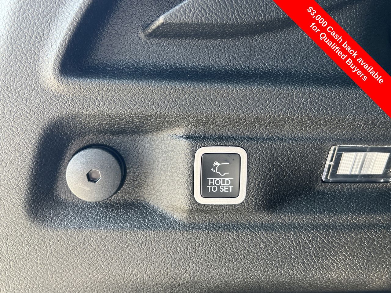 2025 Jeep Grand Cherokee Laredo X photo 2