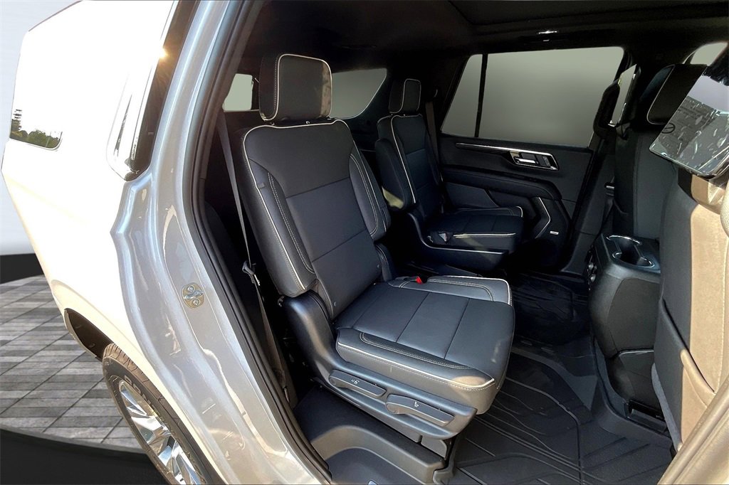 2025 Chevrolet Tahoe Premier photo 9