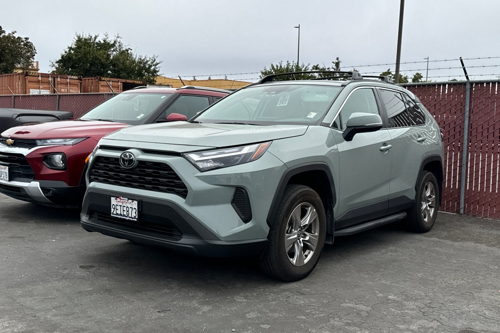 2023 Toyota RAV4 XLE photo 5