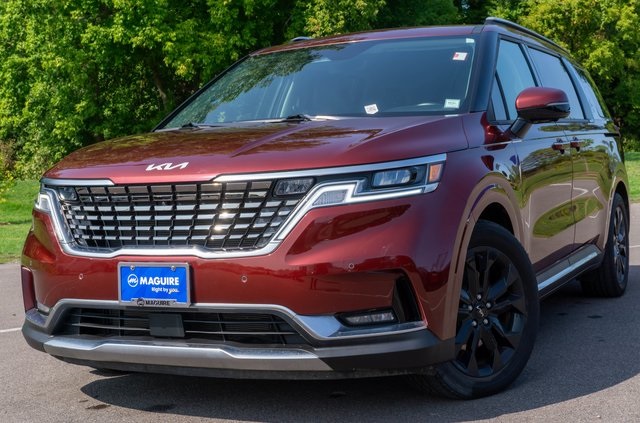 2022 Kia Carnival SX's photo