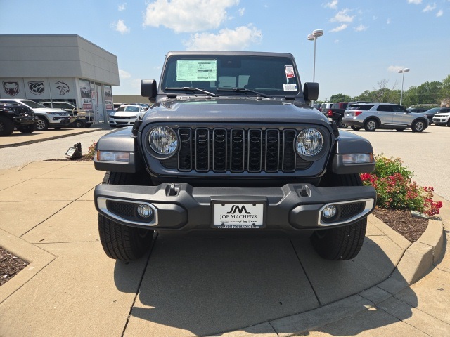 2025 Jeep Gladiator Sport S photo 2