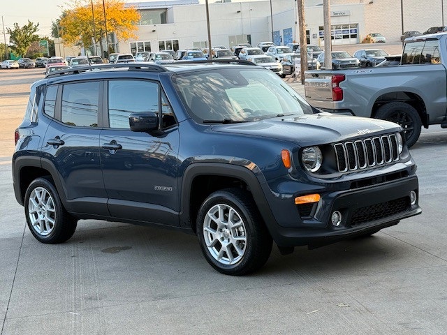 2021 Jeep Renegade Latitude photo 2