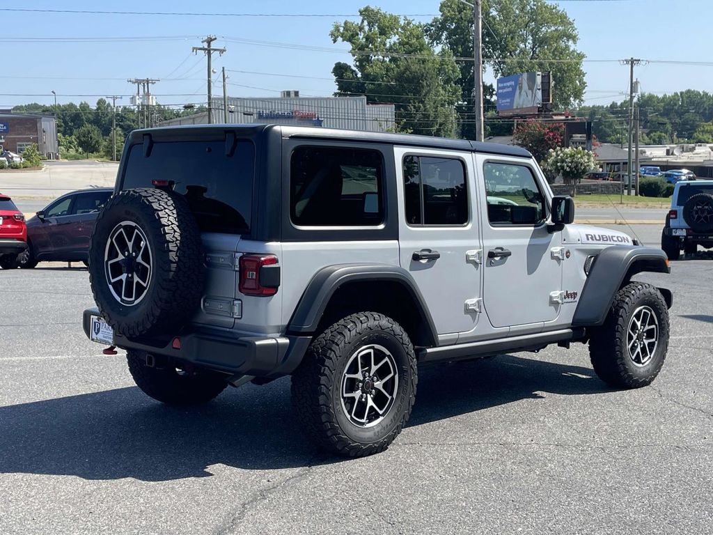 2024 Jeep Wrangler Rubicon photo 7