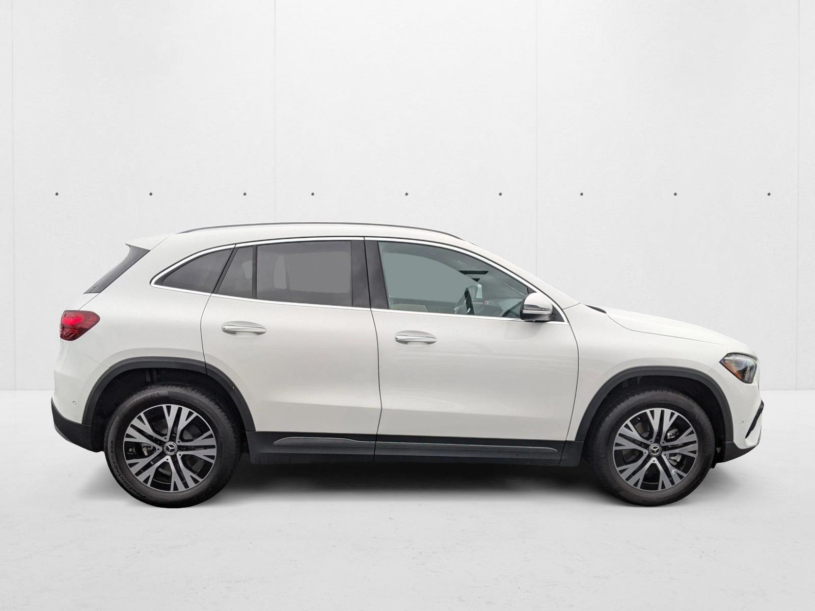 2025 Mercedes Benz GLA 250 4MATIC photo 4