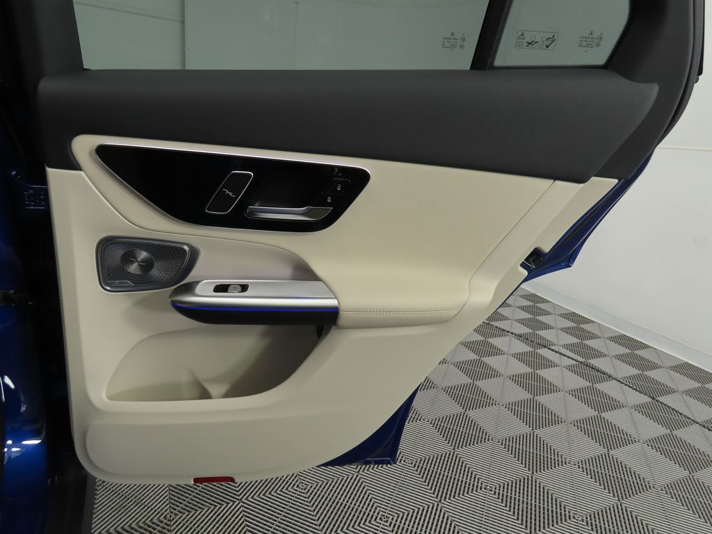 2026 Mercedes Benz GLC 300 4MATIC photo 27