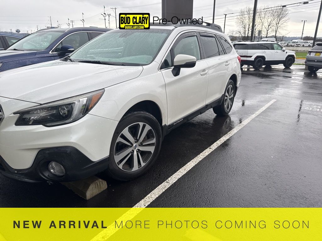 2019 Subaru Outback Limited's photo