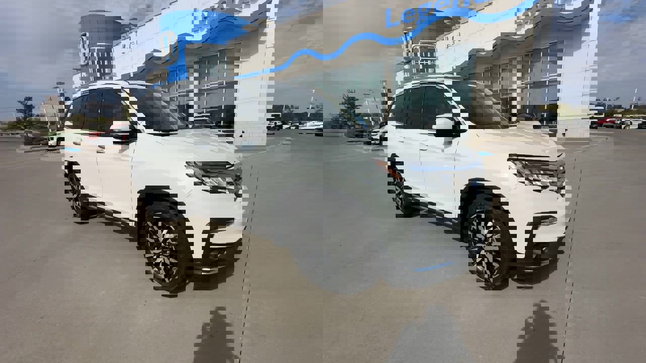 Certified 2021 Honda Pilot Touring with VIN 5FNYF6H65MB042765 for sale in Kansas City