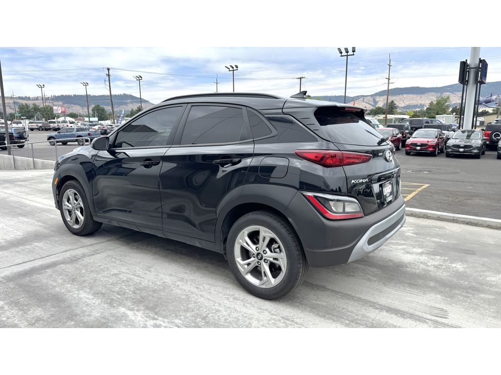 2023 Hyundai Kona SEL photo 3