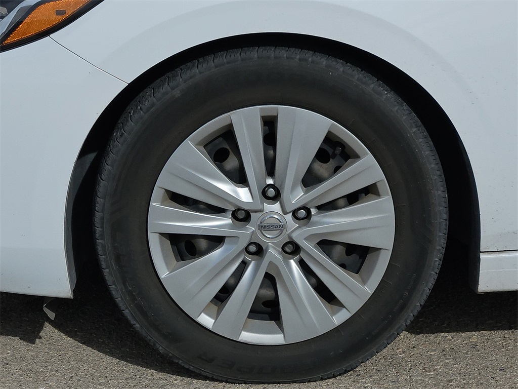 2021 Nissan Sentra S photo 3