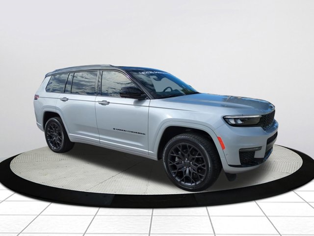 2024 Jeep Grand Cherokee L Summit's photo