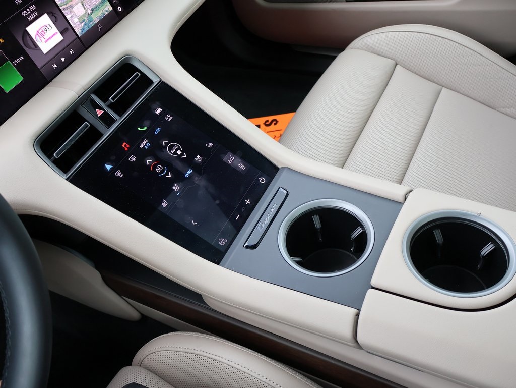 2025 Porsche Taycan 4S photo 21