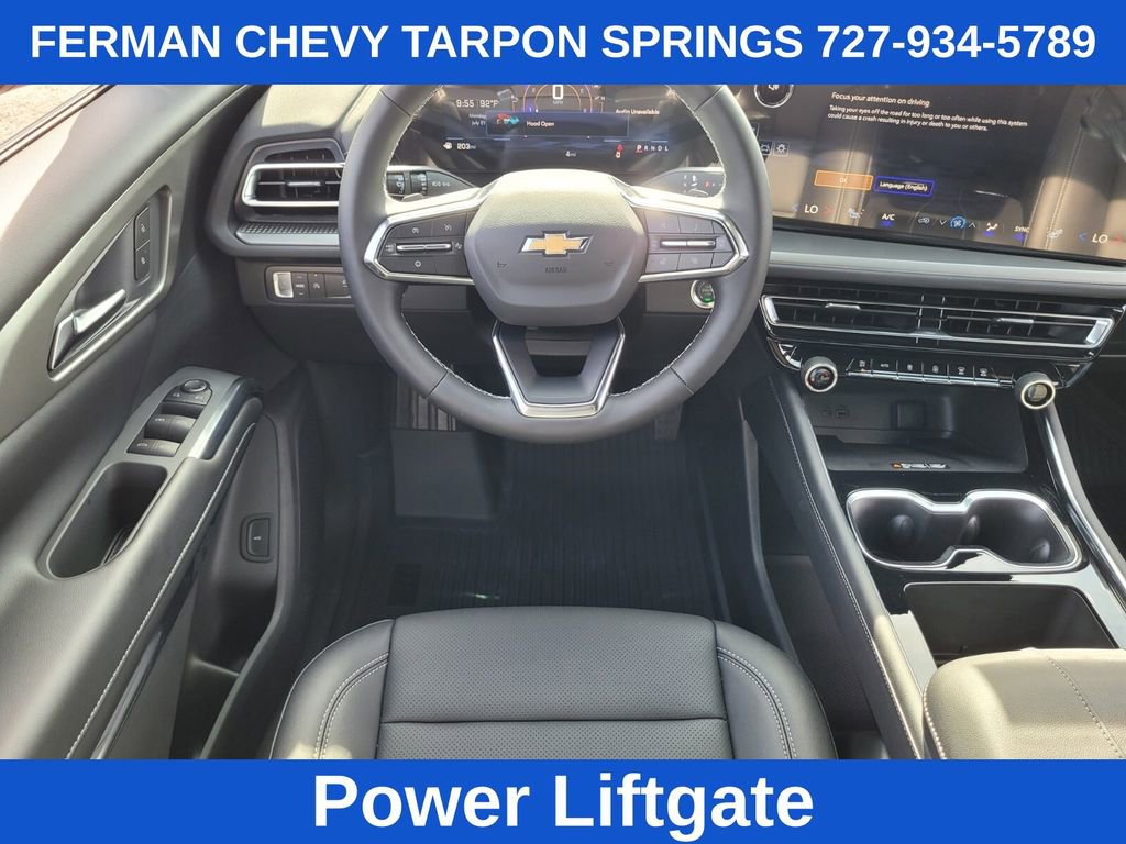 2025 Chevrolet Traverse photo 12