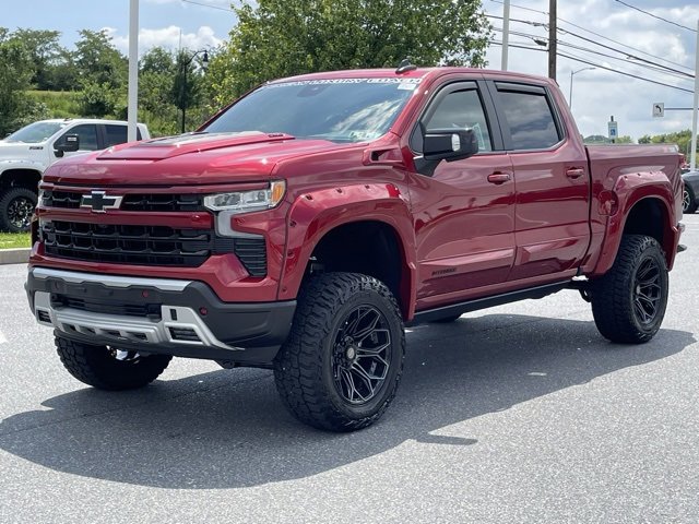 2025 Chevrolet Silverado 1500 RST photo 3