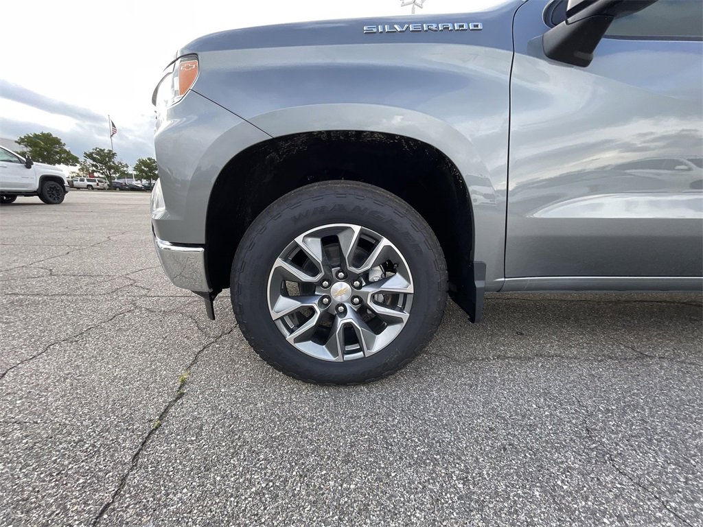 2026 Chevrolet Silverado 1500 LT photo 17