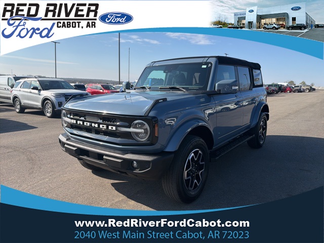 2023 Ford Bronco 4-Door Outer Banks's photo