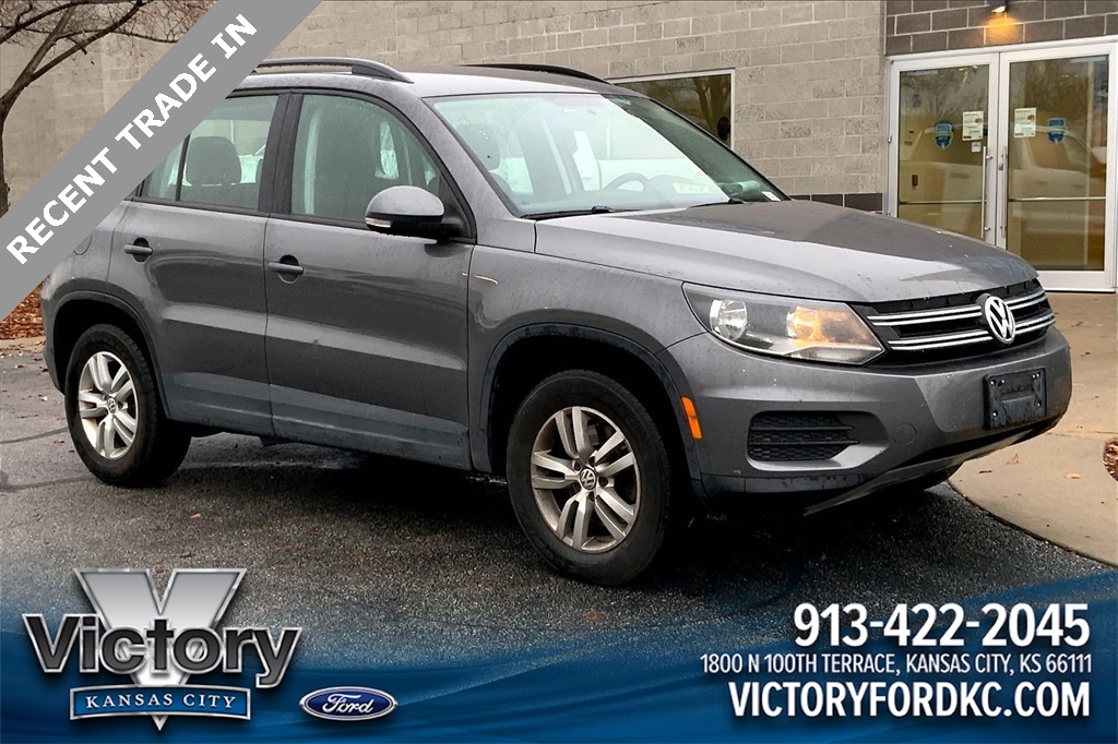 2015 Volkswagen Tiguan S's photo