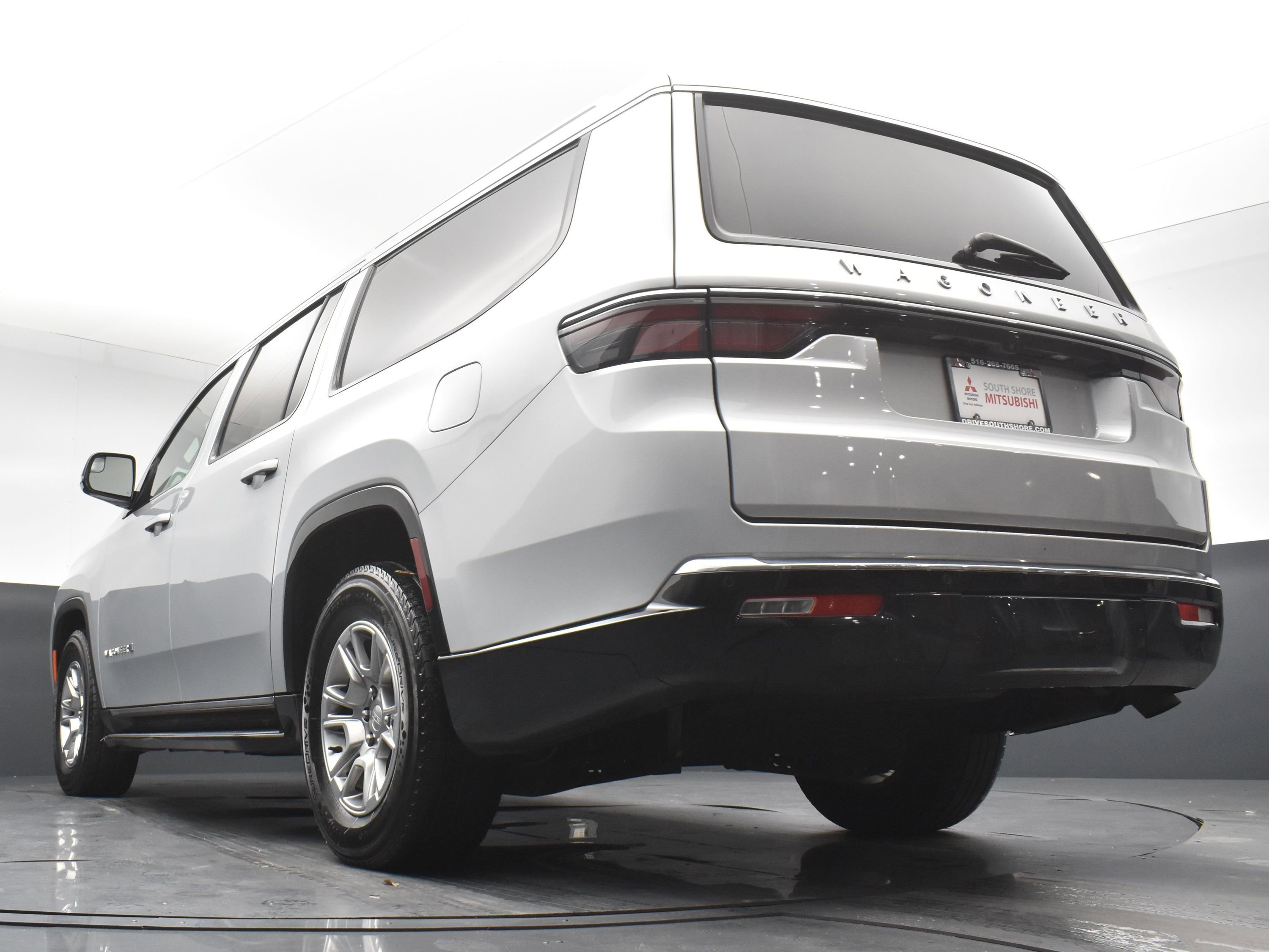 2024 Jeep Wagoneer L Base photo 25