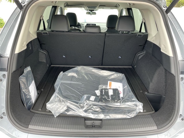 2025 Nissan Rogue SV photo 22