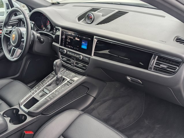 2021 Porsche Macan S photo 13