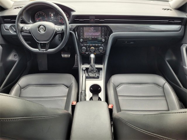 2020 Volkswagen Passat 2.0T R-Line photo 12