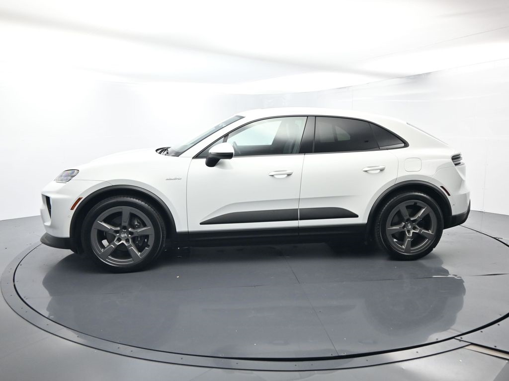 Used 2024 Porsche Macan Base with VIN WP1AA2XAXRL001191 for sale in West Palm Beach, FL