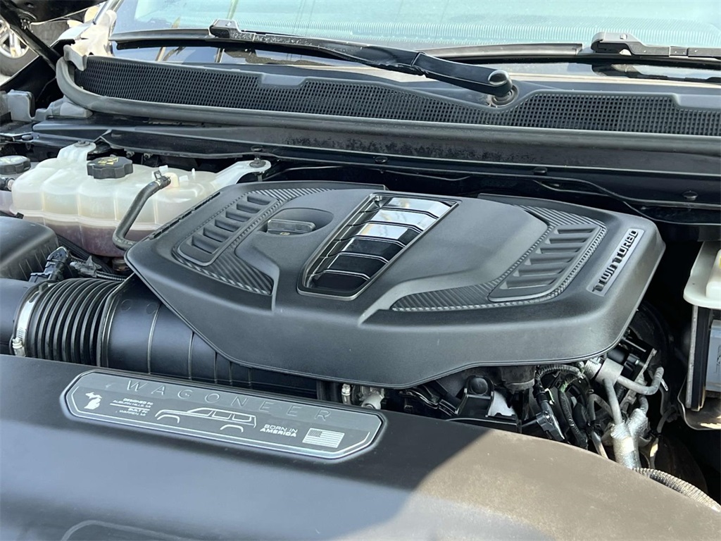 2024 Jeep Wagoneer L Series II photo 9