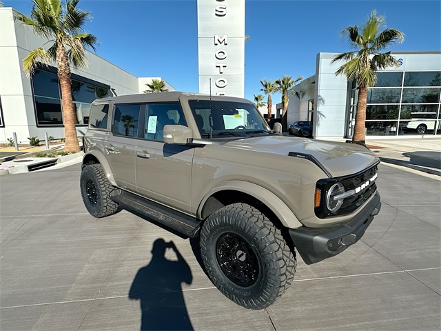 2025 Ford Bronco 4-Door Outer Banks's photo