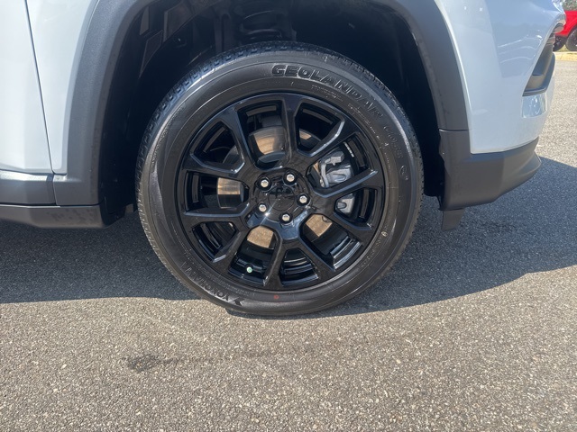 2024 Jeep Compass Latitude photo 15