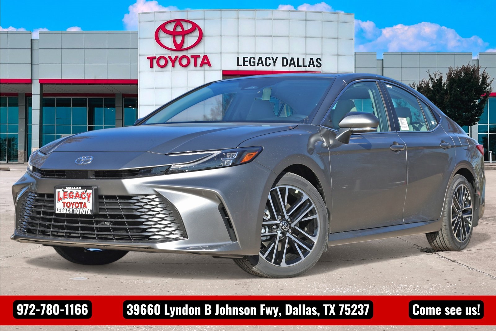 2026 Toyota Camry XLE's photo