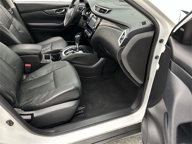 2014 Nissan Rogue SL photo 17