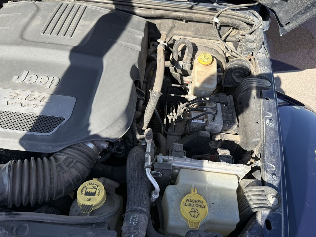 Used 2013 Blue Jeep Unlimited Sahara image 13