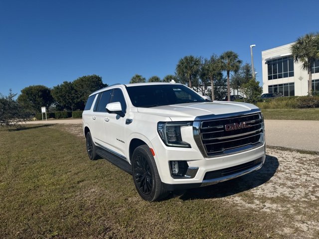 2022 GMC Yukon SLT's photo