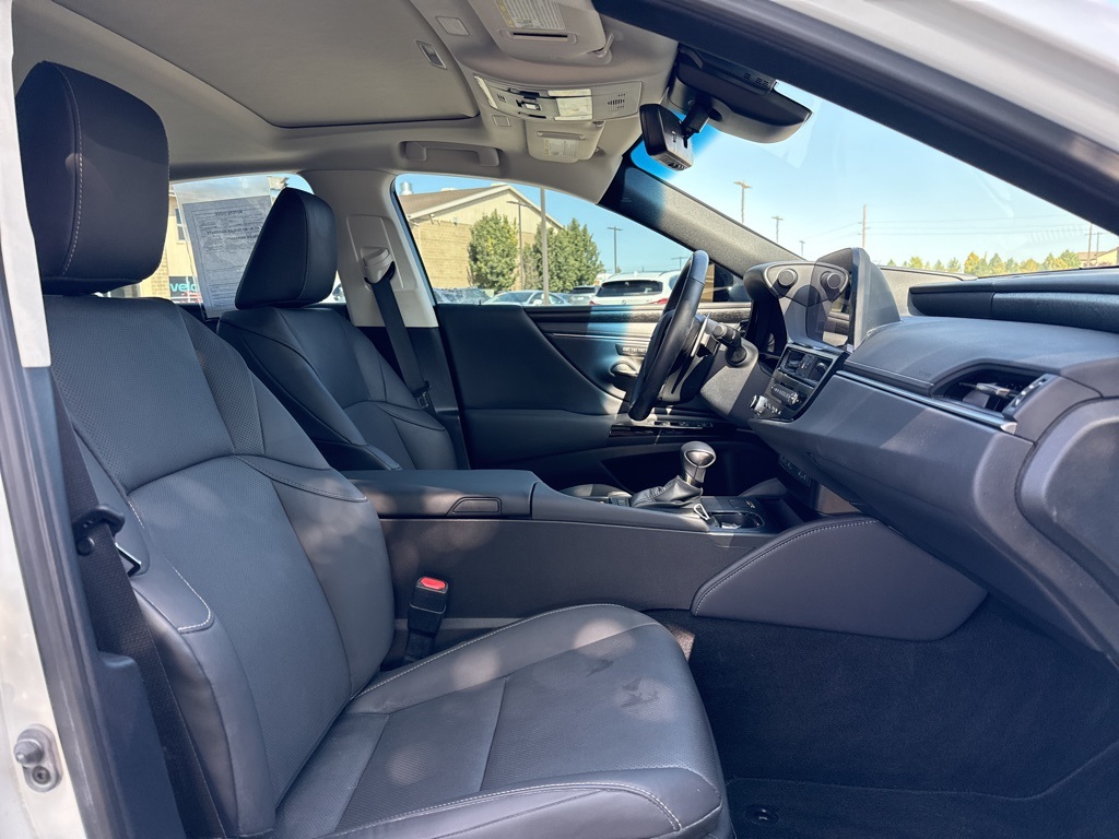 2024 Lexus ES 350 Premium photo 17