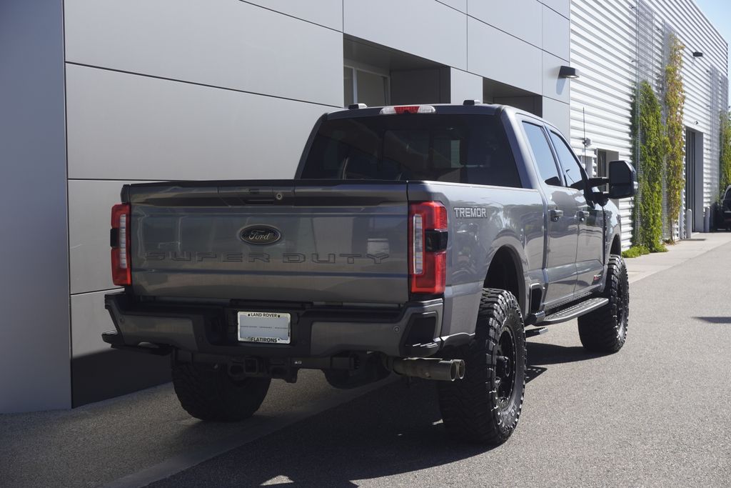2024 Ford F-250 photo 2