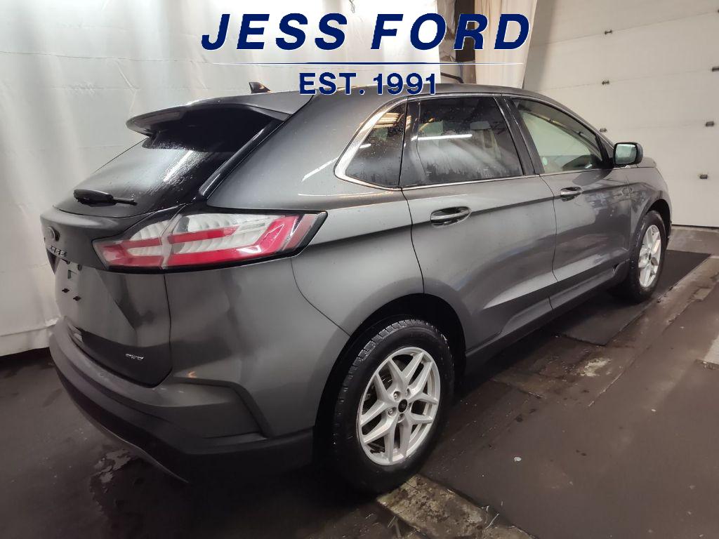 2024 Ford Edge SEL photo 3