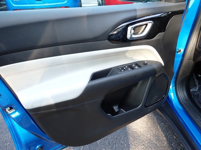 2025 Jeep Compass Limited photo 16