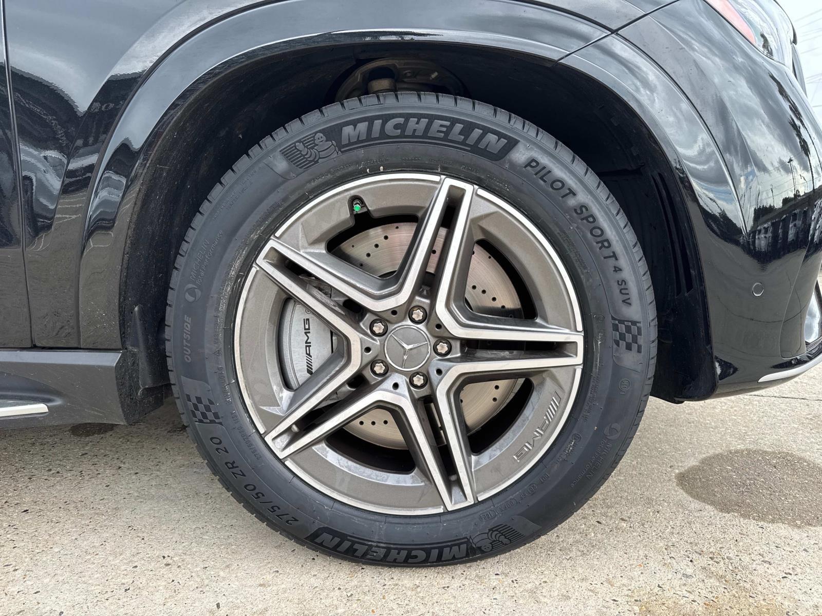 2025 Mercedes Benz GLE 53 AMG photo 3