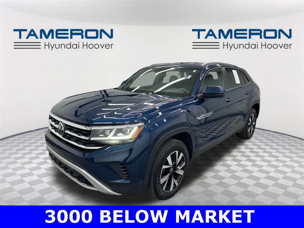 2023 Volkswagen Atlas Cross Sport SE's photo