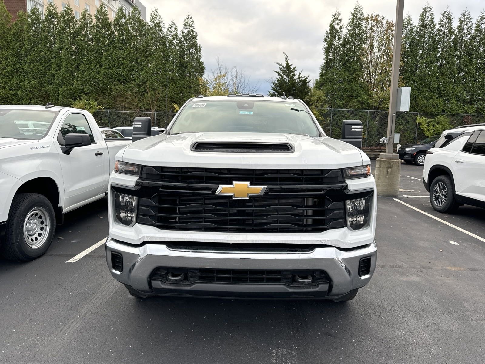 2024 Chevrolet Silverado 3500HD Work Truck photo 3