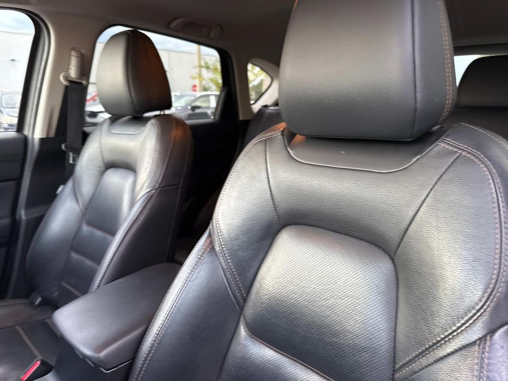 2022 Mazda CX-5 2.5 S Preferred photo 21