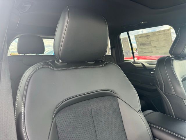 2025 Jeep Grand Cherokee Altitude X photo 15