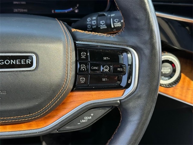 2023 Jeep Grand Wagoneer III photo 19