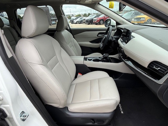 2023 Nissan Rogue SL photo 14