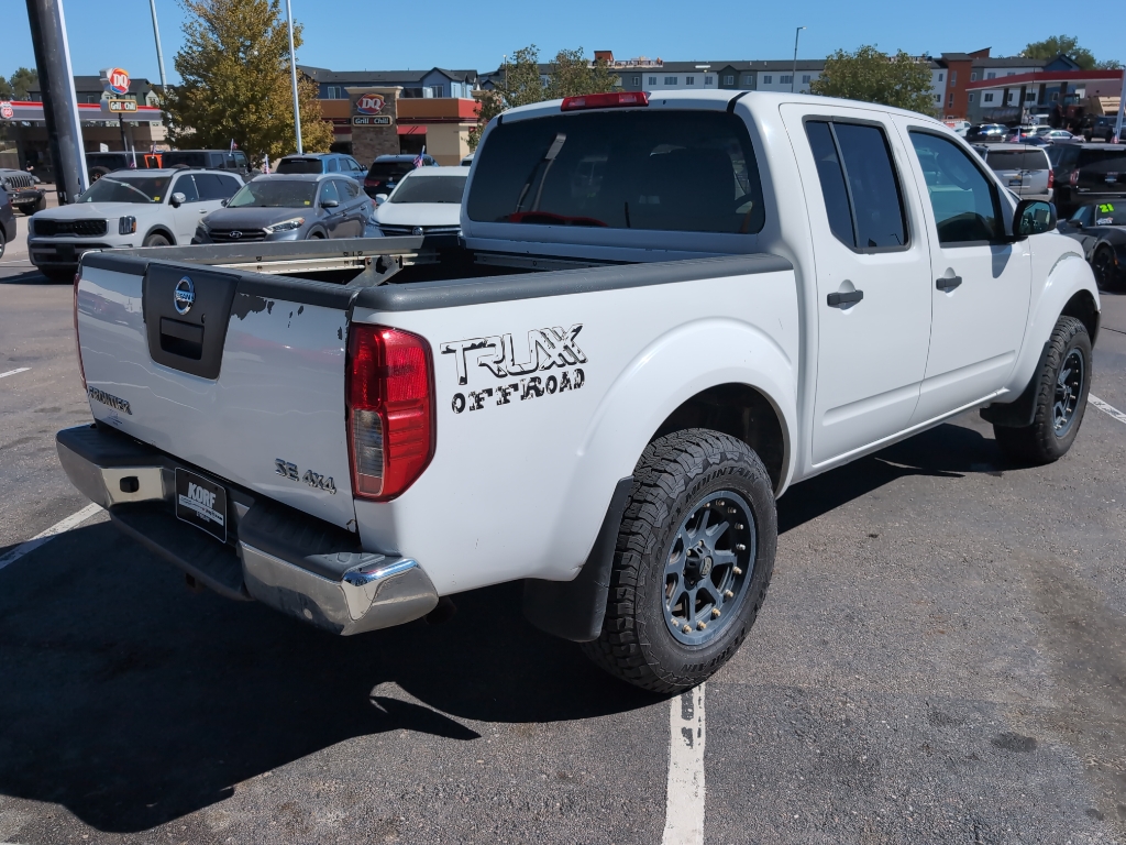 2009 Nissan Frontier SE photo 4
