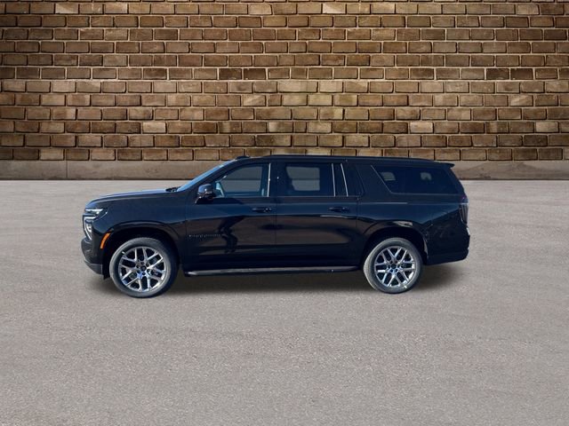 2026 Chevrolet Suburban RST photo 2