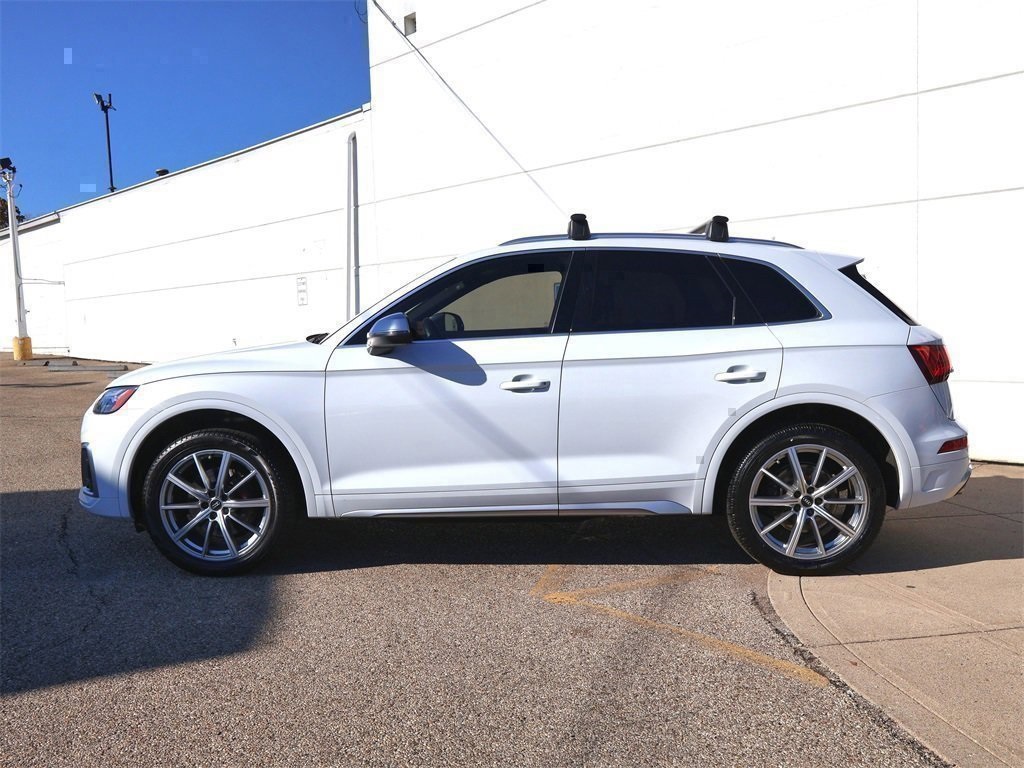 2022 Audi SQ5 Premium Plus photo 2